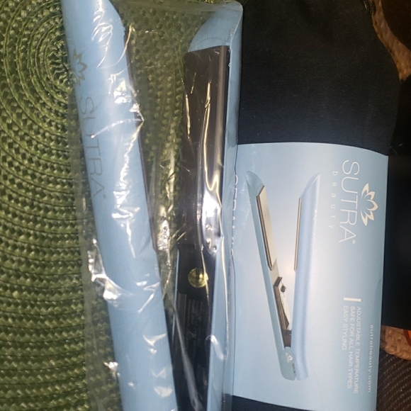 sutra beauty Other - Flat iron